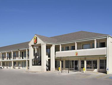 Super 8 By Wyndham Woodward Hotel Exterior foto